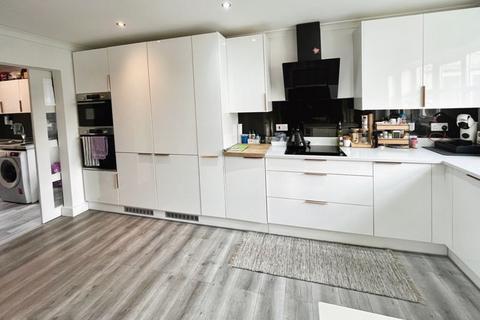 14 Copperfields, Lostock, Bolton, BL6 4HZ
