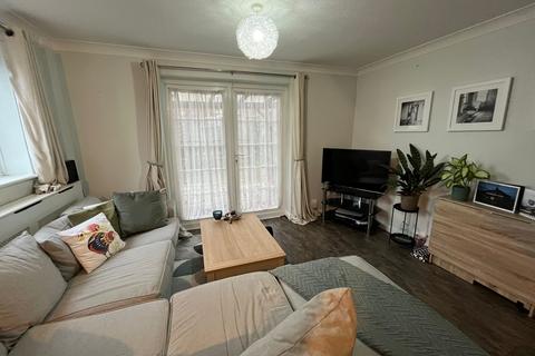 2 bedroom end of terrace house to rent, Luton LU4