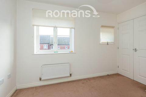 2 bedroom terraced house to rent, Owen Way, Limes Park