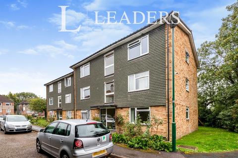 1 bedroom apartment to rent, Vine Close, Sutton