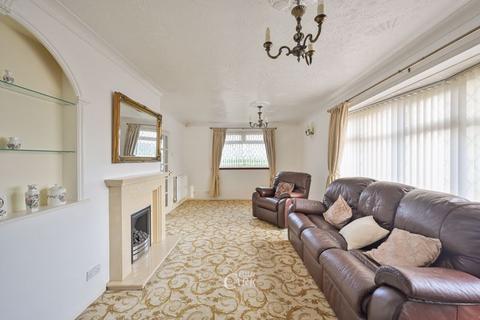 2 bedroom bungalow for sale, Pennine Drive, Cannock WS11