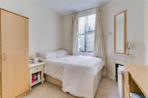 3 bedroom maisonette to rent, London SW12