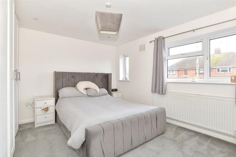 4 bedroom terraced house for sale, Miskin Road, Hoo, Rochester, Kent