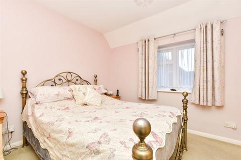 2 bedroom terraced house for sale, Pipers Field, Ridgewood, Uckfield, East Sussex