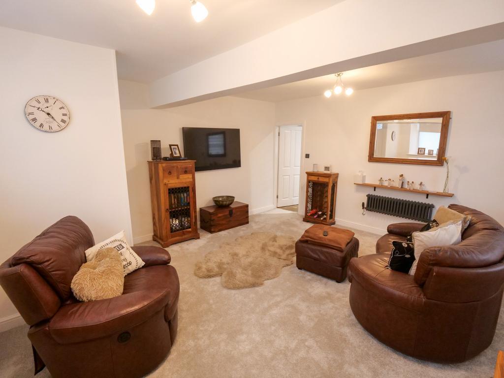 Lounge Dual Aspect