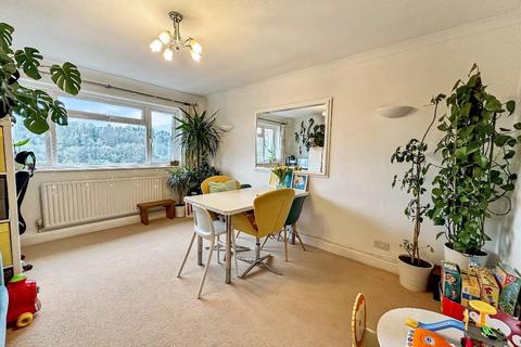 2 bedroom maisonette for sale, Commonwealth Road, Caterham, Surrey, CR3 6LR