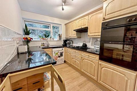 2 bedroom maisonette for sale, Commonwealth Road, Caterham, Surrey, CR3 6LR