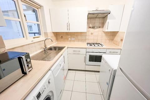 2 bedroom flat for sale, Childs Hill, London NW2