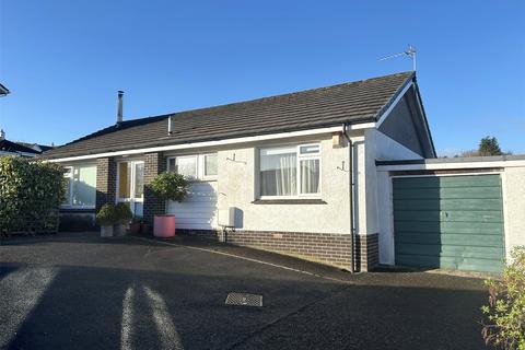 2 bedroom bungalow for sale, Hendra Vale, Launceston, Cornwall, PL15