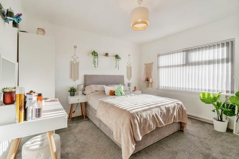 811 Briercliffe Road, Burnley, BB10 2EZ