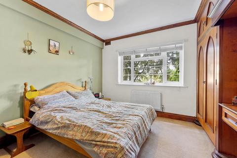 1 bedroom apartment for sale, Bushey Road, London SW20