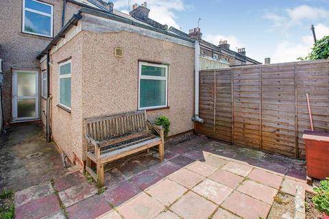 2 bedroom end of terrace house for sale, Esk Road, London E13