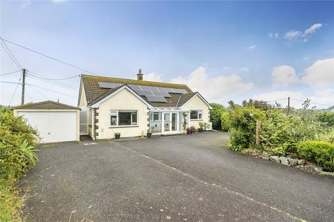 3 bedroom bungalow to rent, High Street, Helston TR12