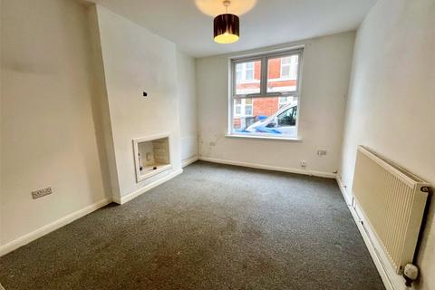 3 bedroom terraced house to rent, Granville Street, Kettering NN16