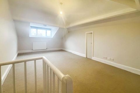 2 bedroom flat to rent, Tettenhall Road, West Midlands WV6