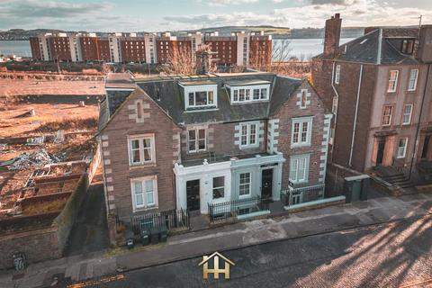 40c, Bridgeview Apartments Roseangle, Dundee, DD1 4LY