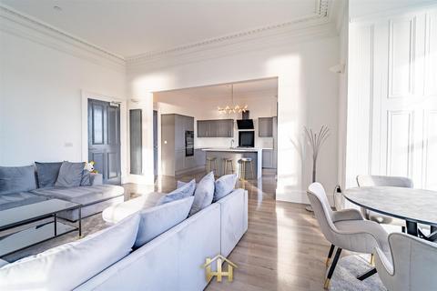 40c, Bridgeview Apartments Roseangle, Dundee, DD1 4LY