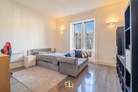 40c, Bridgeview Apartments Roseangle, Dundee, DD1 4LY