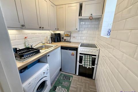 2 bedroom flat for sale, Mannamead Road, Plymouth PL3