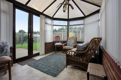 3 bedroom detached bungalow for sale, Anne Roper Close, New Romney TN28