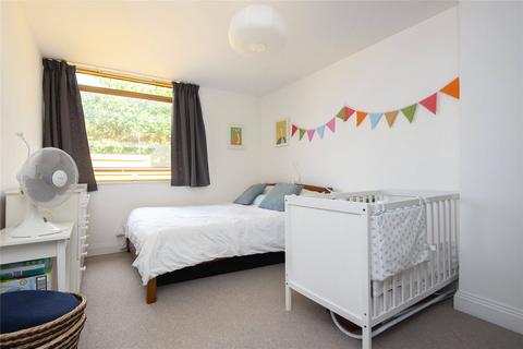 2 bedroom flat for sale, Lea Bridge Road, Lower Clapton, London, E5