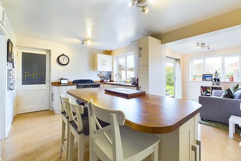 3 bedroom semi-detached house for sale, St. Lawrence Road South, Towcester, NN12