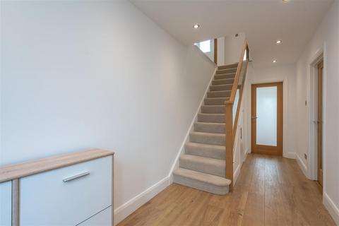 3 Cangels Close, Hemel Hempstead, HP1 1NJ