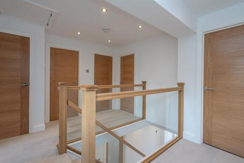 3 Cangels Close, Hemel Hempstead, HP1 1NJ