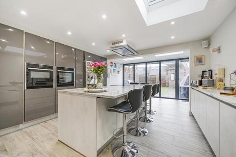 158 Kings Road, Kingston Upon Thames, KT2 5HU