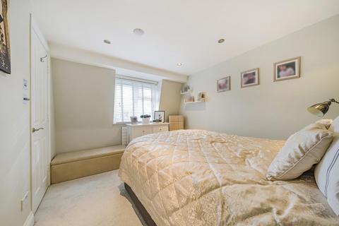 158 Kings Road, Kingston Upon Thames, KT2 5HU