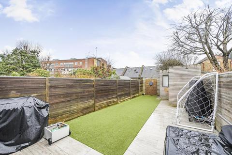 158 Kings Road, Kingston Upon Thames, KT2 5HU