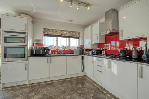 4 bedroom detached house for sale, Four Oaks Drive, Marlbrook, Bromsgrove, B61 0SF