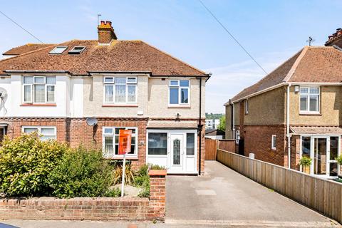 24 Wells Road, Folkestone, CT19 4PW