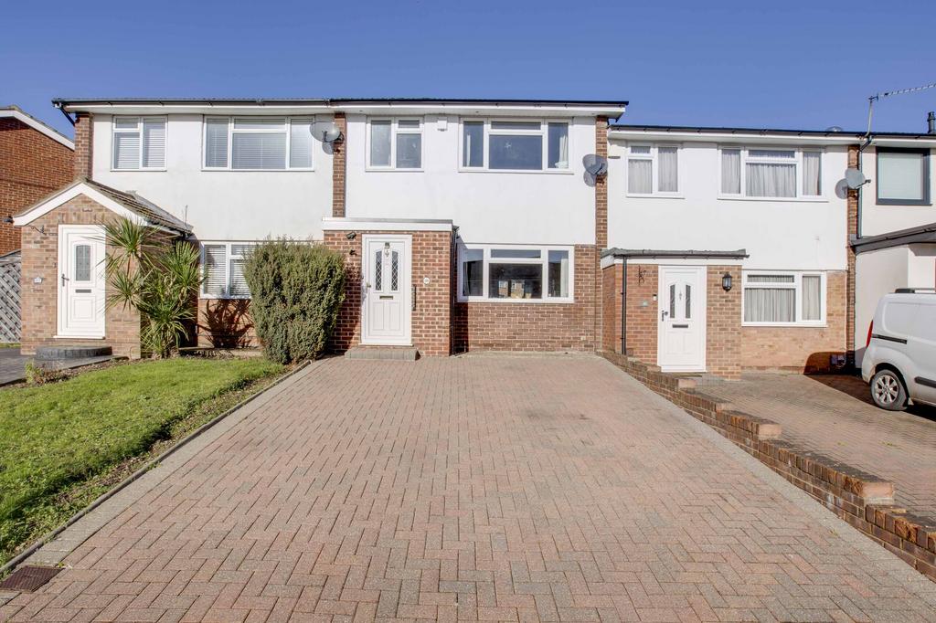 39 Lexington Ave, Maidenhead, SL6 4 HL (LOW RES)-11