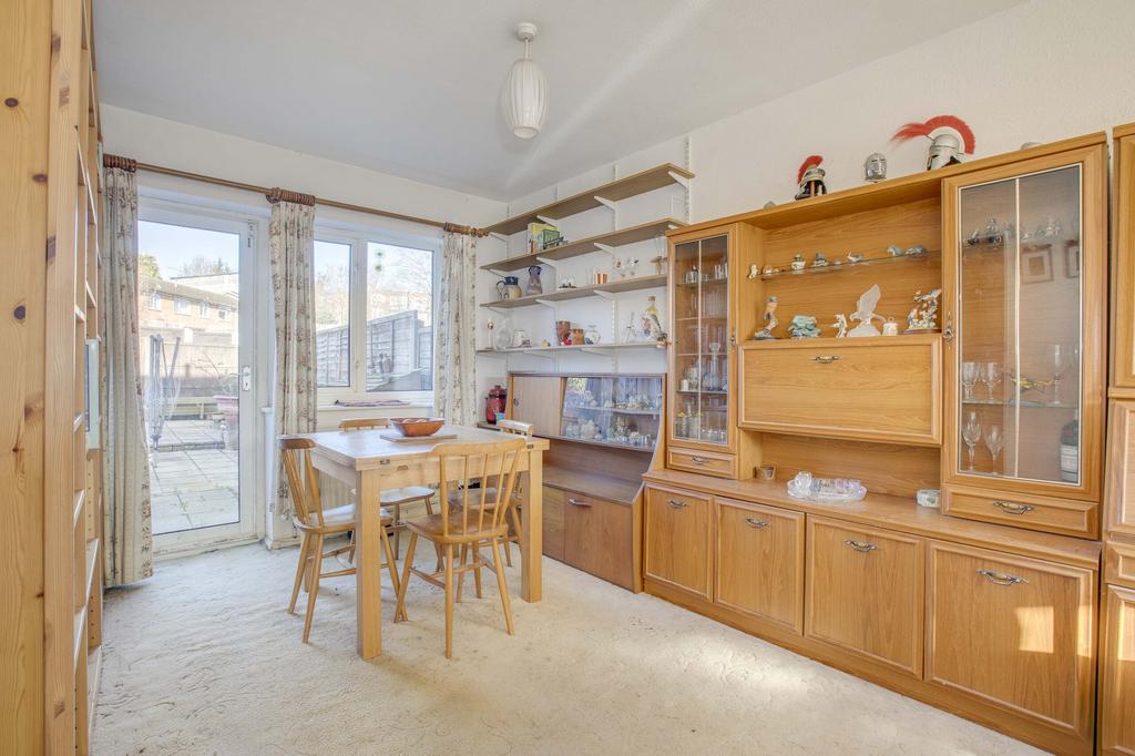 39 Lexington Ave, Maidenhead, SL6 4 HL (LOW RES)-7