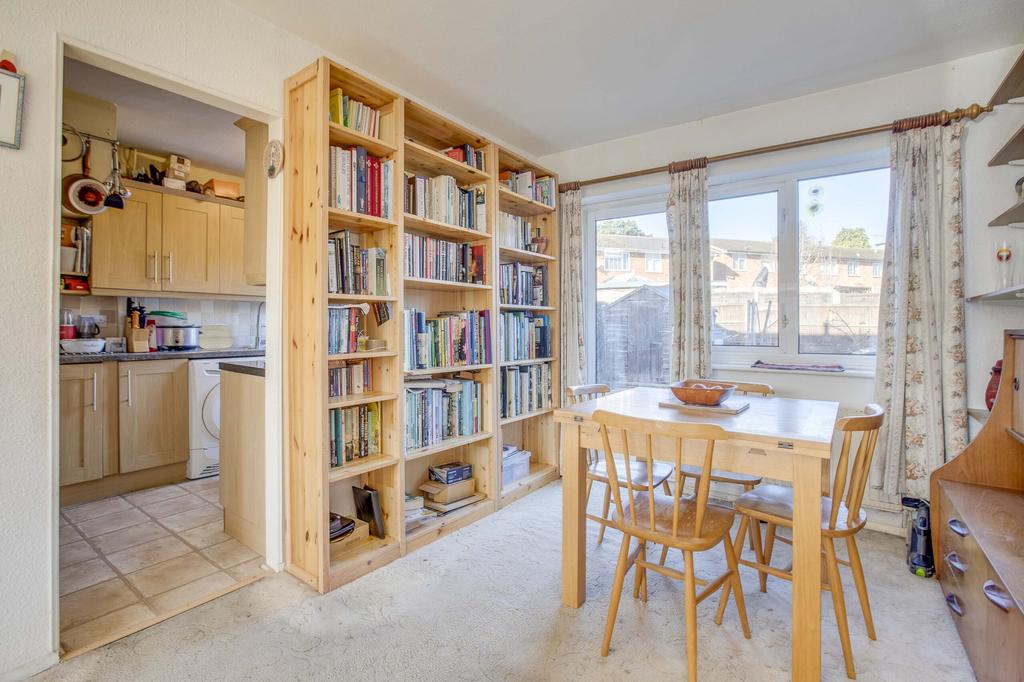 39 Lexington Ave, Maidenhead, SL6 4 HL (LOW RES)-6