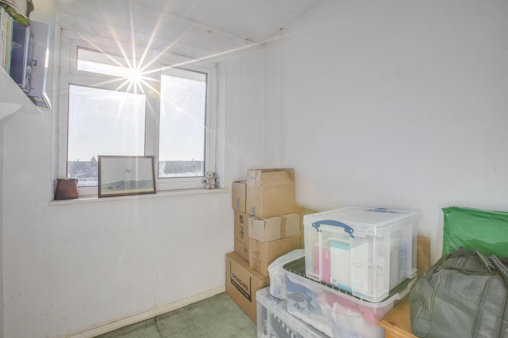 39 Lexington Ave, Maidenhead, SL6 4 HL (LOW RES)-2