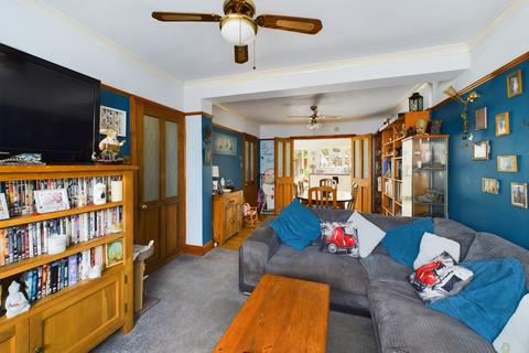 43 Burnham Crescent, Dartford, DA1 5BA