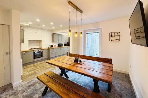 22 The Crescent, Crynant, Neath, SA10 8RT