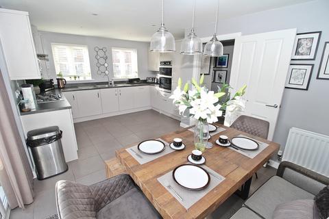 4 bedroom detached house for sale, Pankhurst Row, Flitwick