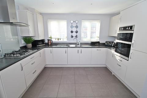 4 bedroom detached house for sale, Pankhurst Row, Flitwick