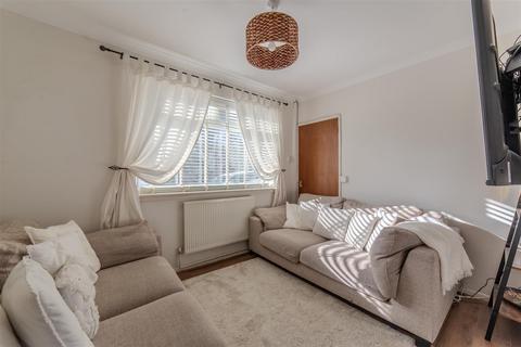 17 Broad View, Pontnewydd, Cwmbran, NP44 5JA