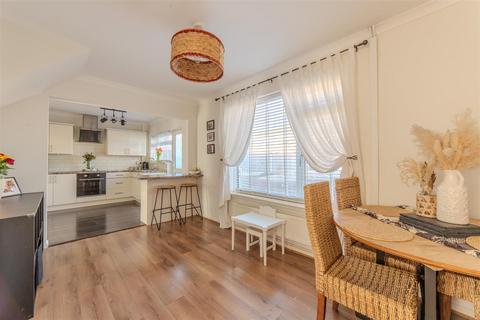 17 Broad View, Pontnewydd, Cwmbran, NP44 5JA