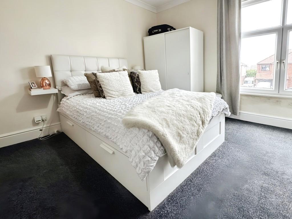 E3419e43-Bedroom 201