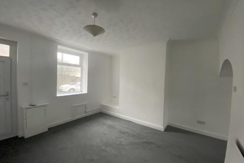 3 bedroom terraced house to rent, Malt Street, Accrington, Lancashire , BB5 1DR, UK