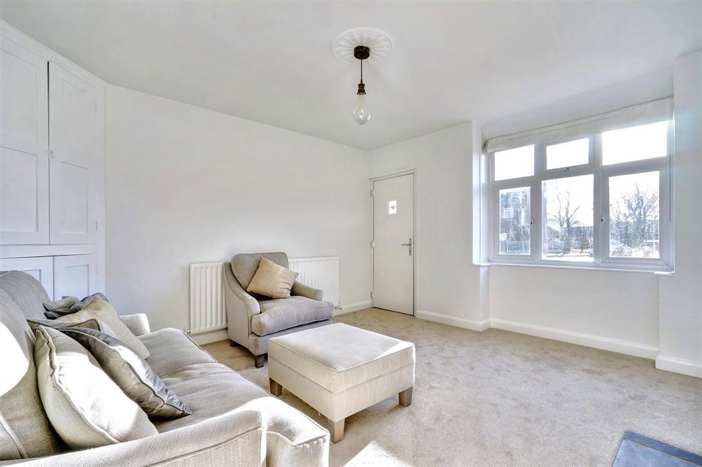 Lounge/Sitting Room