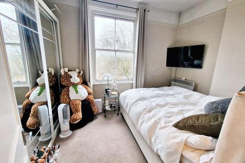 1 bedroom flat for sale, Buckland Hill, Maidstone ME16