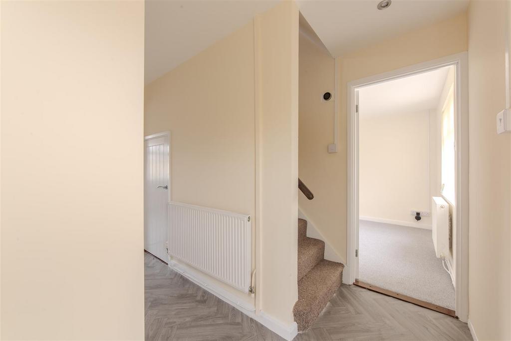 97 Llewelyn Road-6.jpg