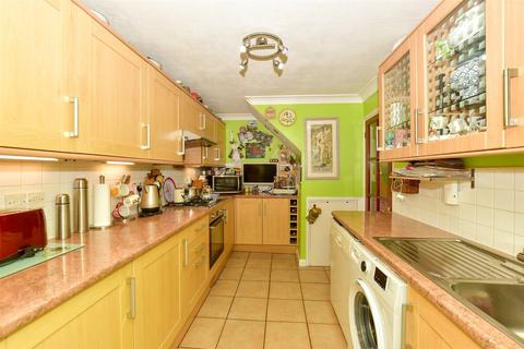 3 bedroom semi-detached house for sale, Weavers Way, Ashford, Kent