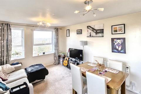 2 bedroom flat for sale, Wake Green Park, Birmingham B13